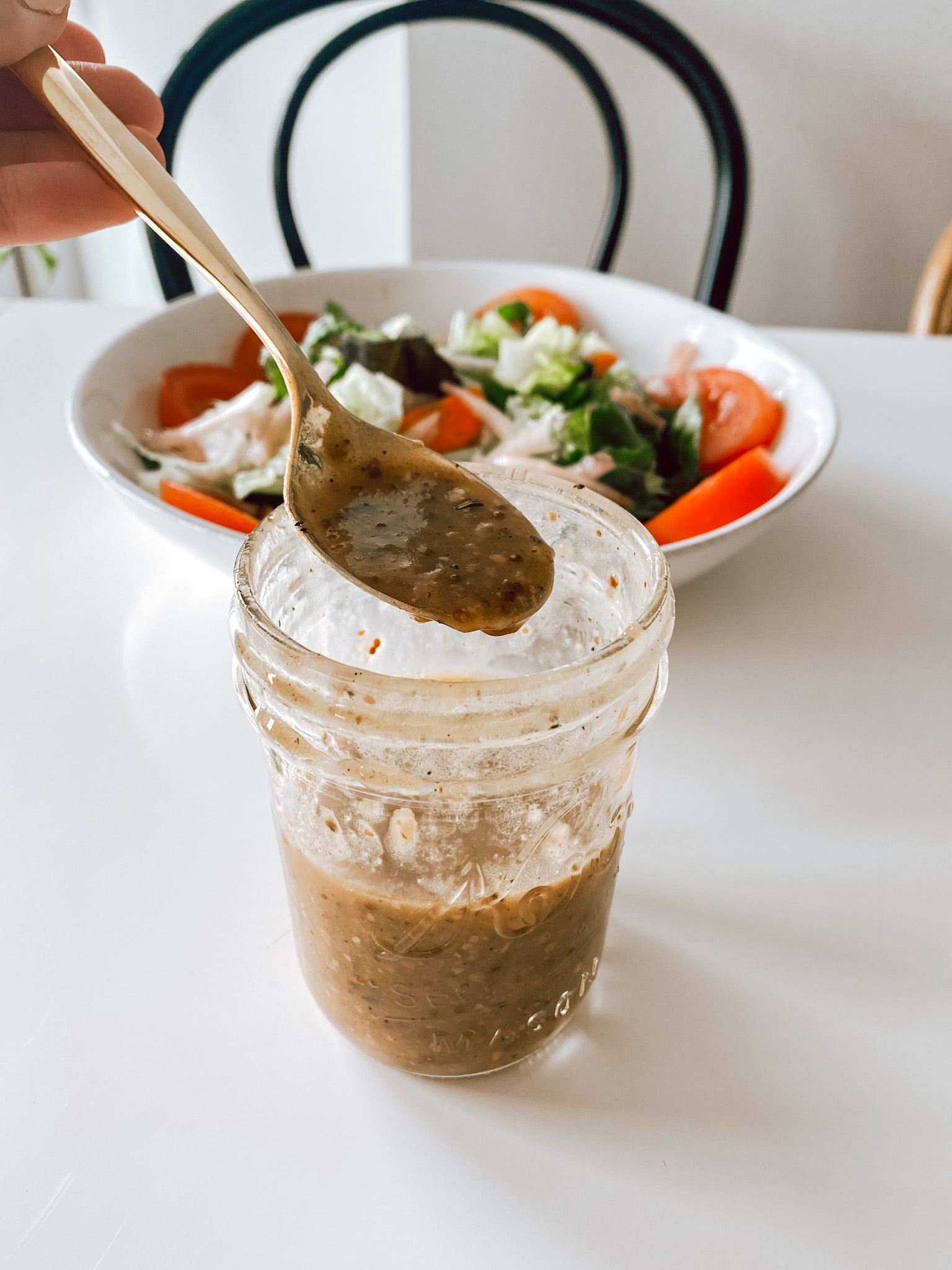How to make your own homemade salad dressing How to make your own homemade salad dressing